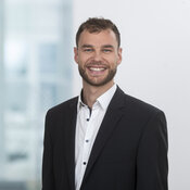  Dominik Schmid